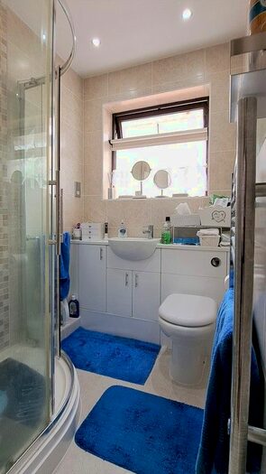 2 Bedroom Bungalow For Sale In Osborne Road, New Milton, BH25