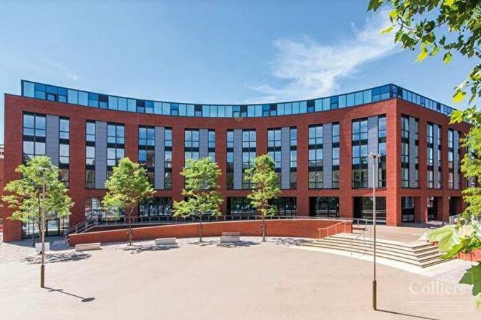 2 Bedroom Apartment To Rent In New Walk Place, Leicester, LE1