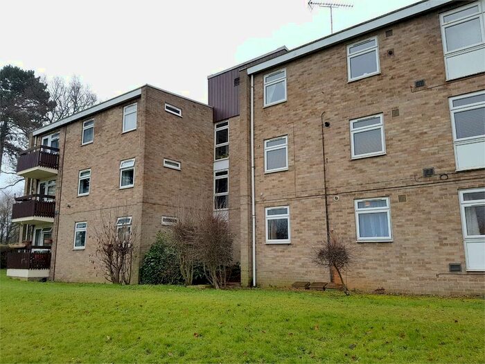 1 Bedroom Flat To Rent In Corners, Welwyn Garden City, AL7