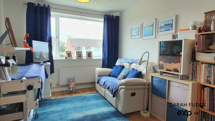 1 Bedroom Flat For Sale In Hamworthy, Poole, Dorset., BH15