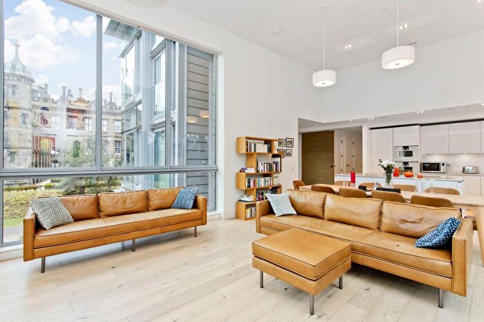 2 Bedroom Flat For Sale In / Donaldson Crescent, Wester Coates, Edinburgh, EH12