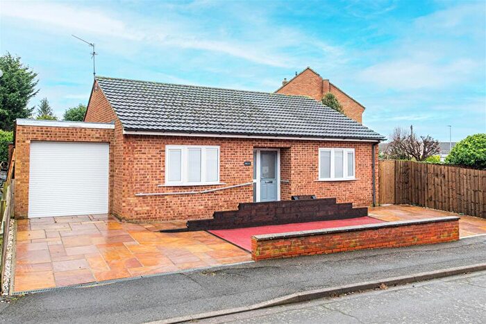 2 Bedroom Bungalow For Sale In West Way, Kettering, NN15