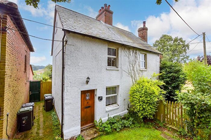 3 Bedroom Semi-Detached House For Sale In Comp Lane, Borough Green, Sevenoaks, Kent, TN15