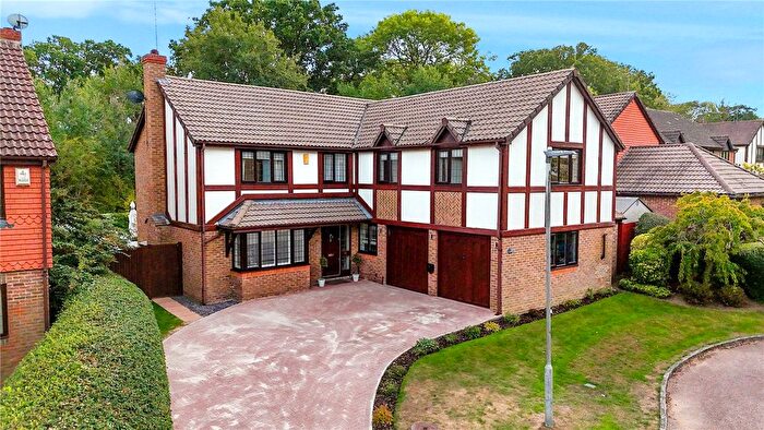 5 Bedroom Detached House For Sale In Matthews Chase, Binfield, Bracknell, RG42
