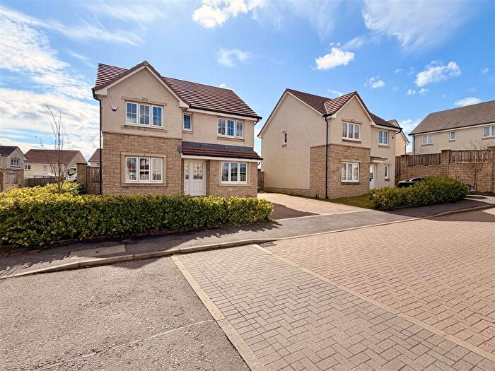 4 Bedroom Detached House For Sale In Holstein Avenue, Hamilton, ML3