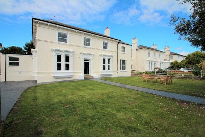 Studio To Rent In Westbrooke, Worthing, BN11