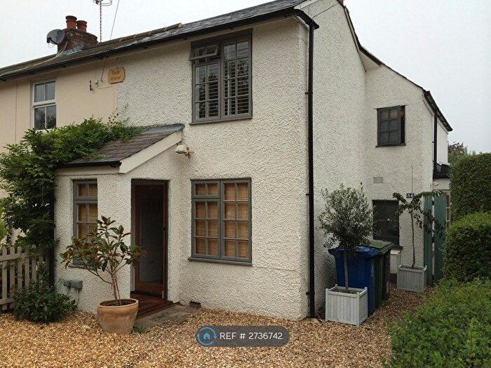 3 Bedroom Semi Detached House To Rent In Upper Village Road, Sunninghill, SL5