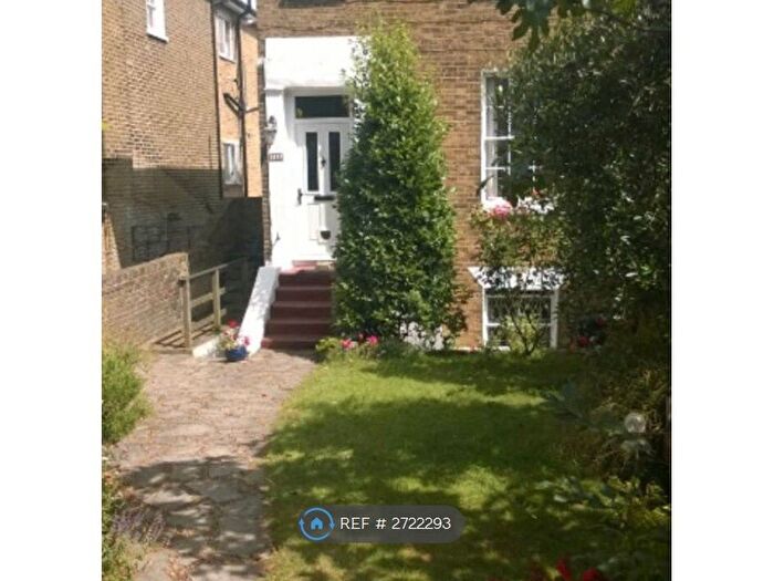 1 Bedroom Flat To Rent In Upper Tulse Hill, London, SW2