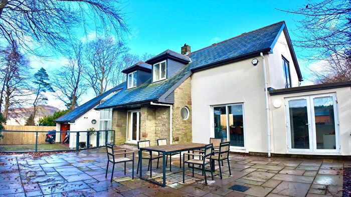 5 Bedroom Detached House For Sale In Darren Ddu Road, Ynysybwl, CF37
