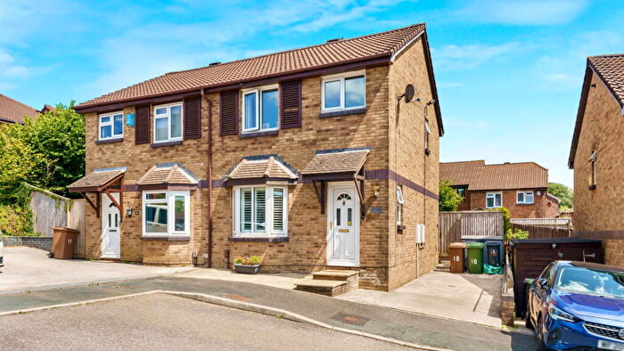 3 Bedroom Semi-Detached House For Sale In Bakers Close, Plymouth, PL7