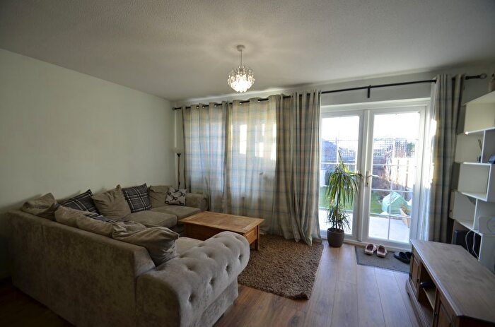 3 Bedroom Terraced House To Rent In Wentworth Close, Ashford, TW15