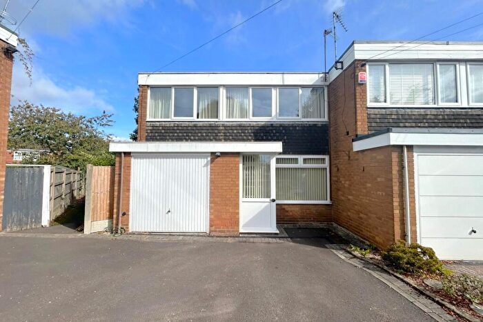 3 Bedroom Terraced House For Sale In Redhill Close, Oldswinford, Stourbridge, DY8