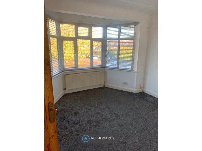 2 Bedroom Maisonette To Rent In St. Andrews Road, London, NW9