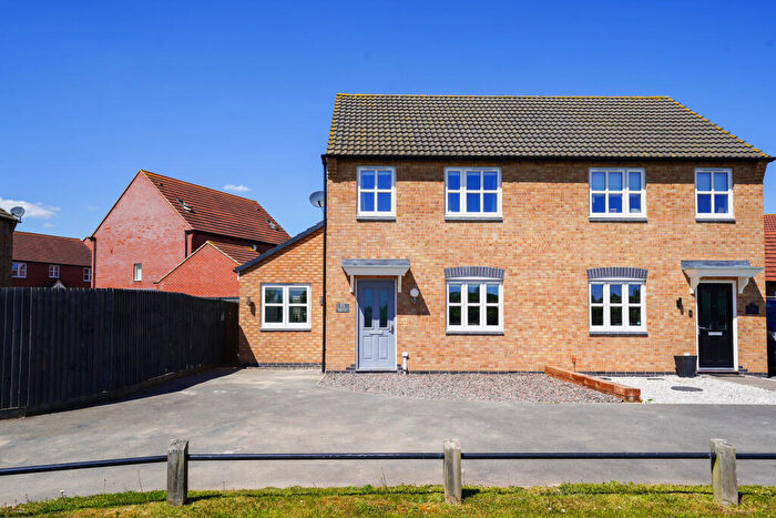 3 Bedroom Semi Detached House For Sale In Tumblin Fields Close, Desford, Leicester, Leicestershire, LE9