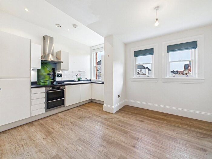 1 Bedroom Maisonette For Sale In Meeanee Mews, Colchester, Essex, CO2