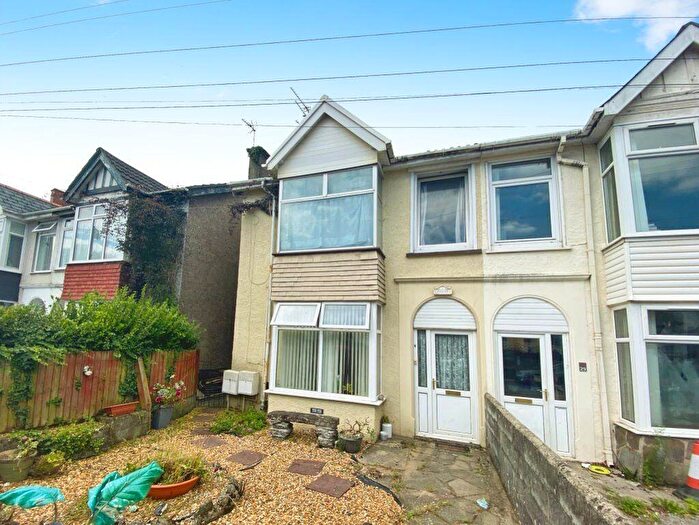 2 Bedroom Flat To Rent In Mackworth Road, Porthcawl, CF36