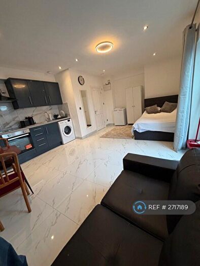 Studio To Rent In Harrow, Harrow, HA2