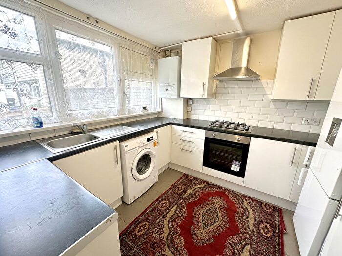 3 Bedroom End Of Terrace House To Rent In Ferraro Close, Hounslow, Middlesex, TW5