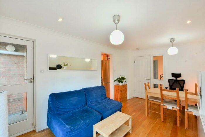 1 Bedroom Flat To Rent In Horseshoe Close, Cubitt Town, E14