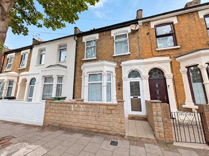 4 Bedroom Terraced House For Sale In Henderson Road, Forest Gate, E7