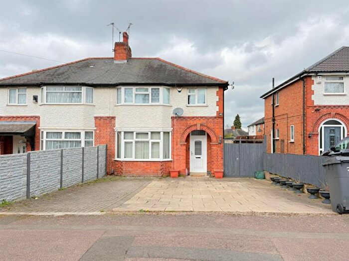3 Bedroom Semi Detached House For Sale In Tennis Court Drive, Humberstone, Leicester, LE5