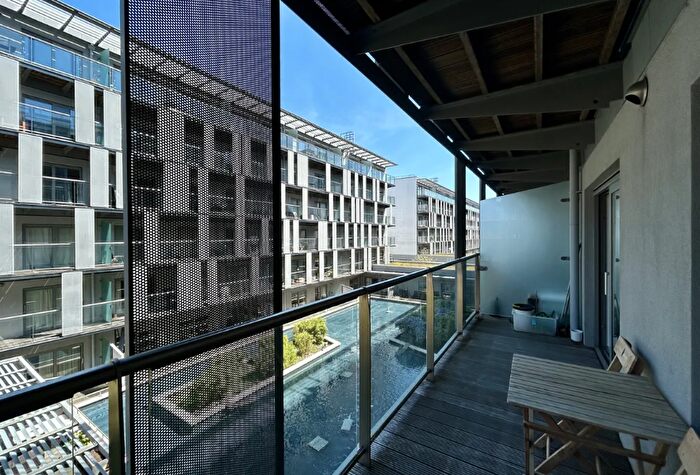 2 Bedroom Flat To Rent In West Carriage House, Royal Carriage Mews, Royal Arsenal, SE18