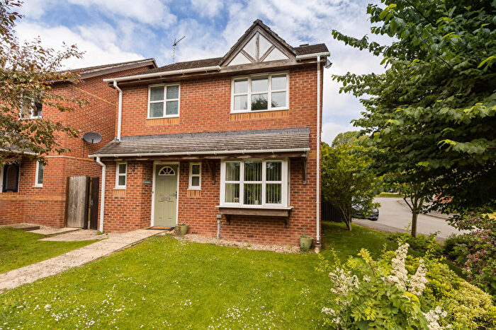 3 Bedroom Detached House For Sale In The Oaks, Llangollen, LL20