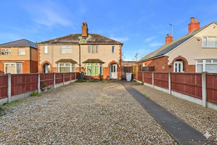 3 Bedroom Semi-Detached House For Sale In Lincoln Road, Newark, NG24