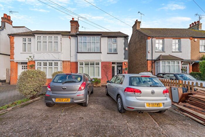 2 Bedroom Maisonette For Sale In Northwood, HA6