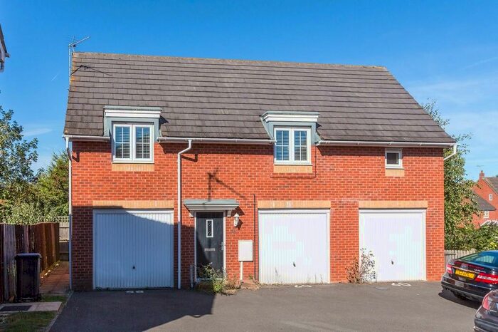 2 Bedroom Apartment To Rent In Regency Court, Rushden, NN10