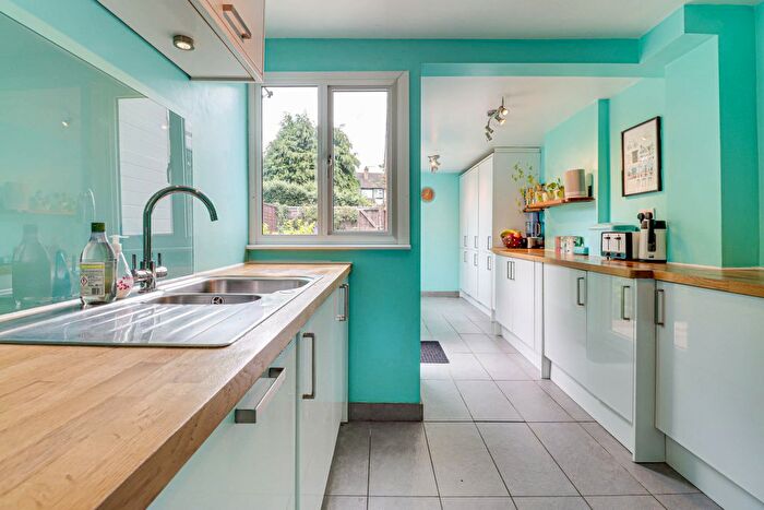 3 Bedroom Terraced House For Sale In Sherwoods Rise, Harpenden, Hertfordshire, AL5