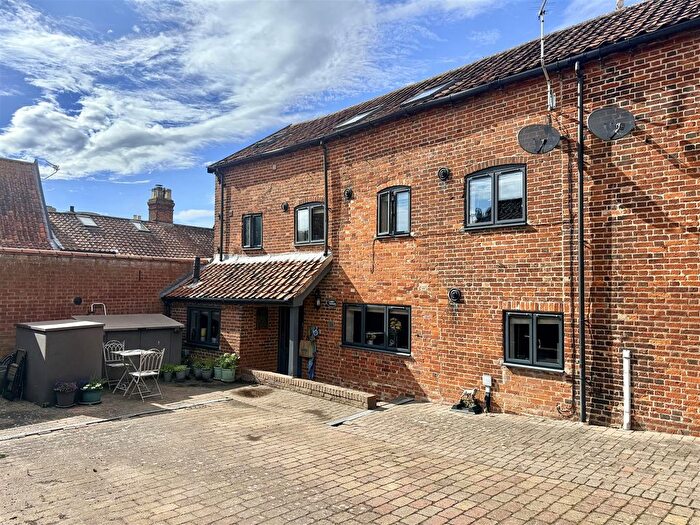 3 Bedroom Property For Sale In Chandlers Hill, Wymondham, NR18