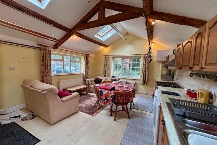 1 Bedroom Cottage To Rent In Pulford Lane, Chester, CH4