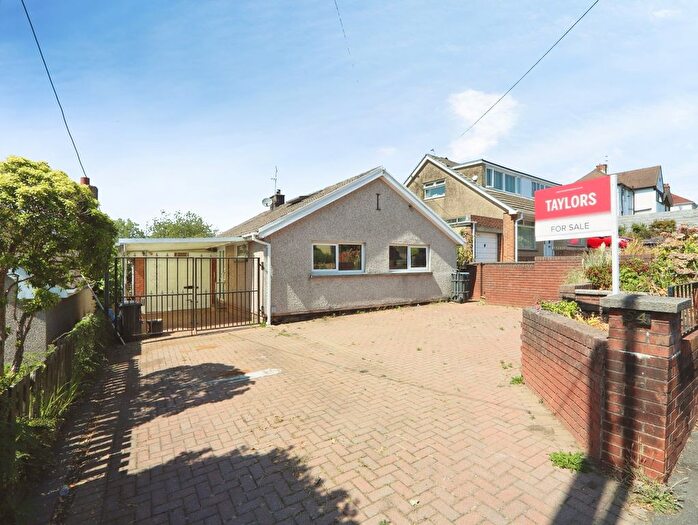 2 Bedroom Bungalow For Sale In High Cross Lane, Rogerstone, Newport, NP10