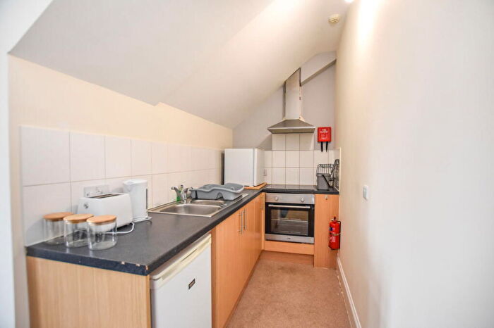 Studio To Rent In - Ashdown Road, Epsom, Surrey, KT17