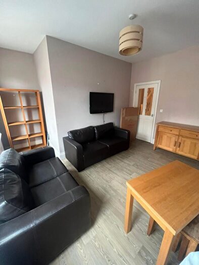 2 Bedroom Maisonette To Rent In Wingrove Avenue, Newcastle Upon Tyne, NE4
