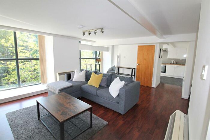 2 Bedroom Apartment To Rent In Valley Mill, Cottonfields, Bolton, BL7