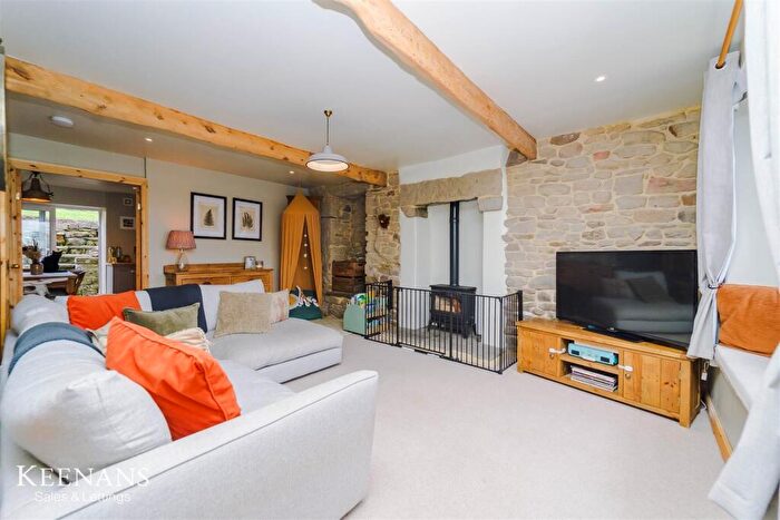 3 Bedroom Cottage For Sale In New Row, Winewall, Colne, BB8