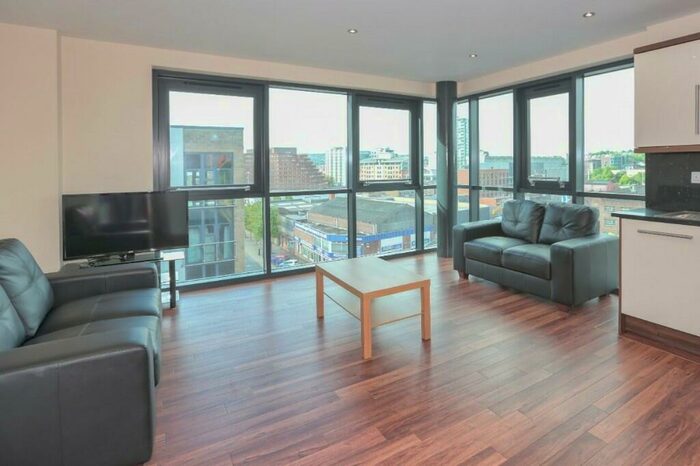 3 Bedroom Apartment To Rent In Fitzwilliam Street, Sheffield, S1
