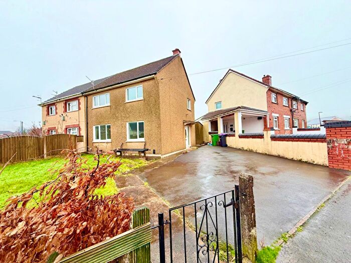 3 Bedroom Semi-Detached House To Rent In Mount Road, Trevethin, Pontypool, NP4