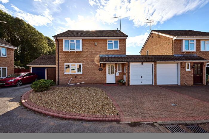 4 Bedroom Detached House For Sale In Stokesay Court, Peterborough, PE3
