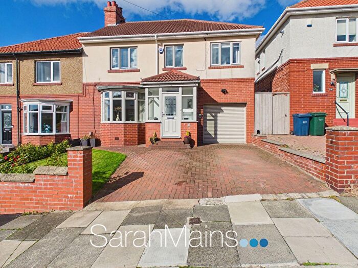 4 Bedroom Semi-Detached House For Sale In Bideford Gardens, Low Fell, NE9