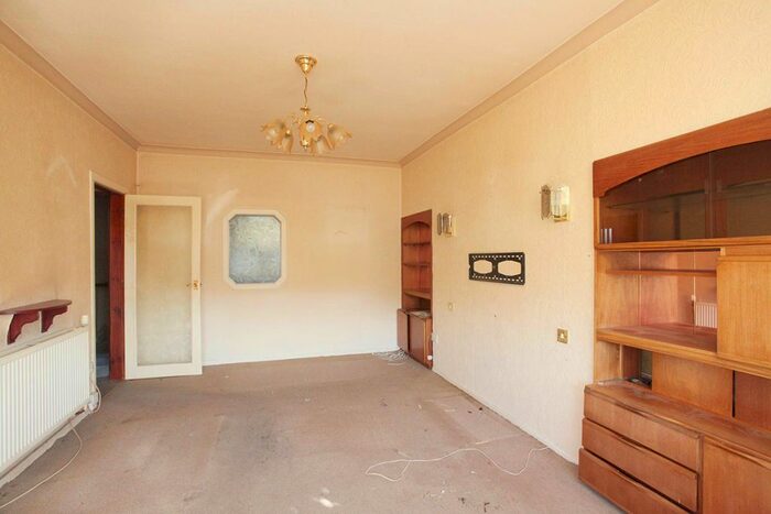 2 Bedroom Semi-Detached House For Sale In Lochiebank Crescent, Auchtermuchty, Fife, KY14