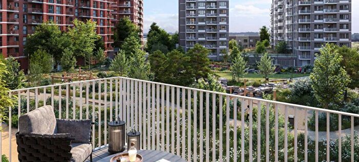 2 Bedroom Flat To Rent In Lombard Square, Plumstead, SE28