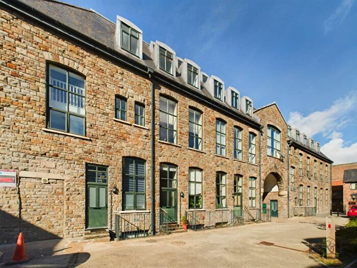 1 Bedroom Flat To Rent In The Old Drill Hall, Old Market, BS2