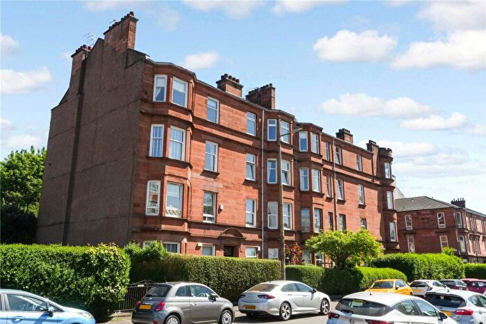 4 Bedroom Flat For Sale In Craigpark, Dennistoun, Glasgow City, G31