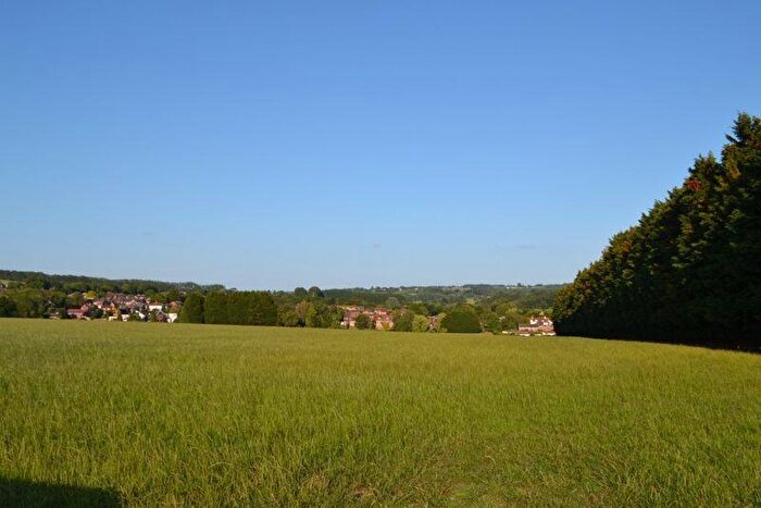 3 Bedroom End Of Terrace House For Sale In Mill Lane, Wateringbury, ME18