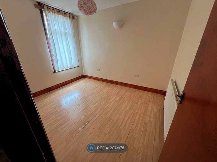 2 Bedroom Flat To Rent In Belmont Park Road, London, E10