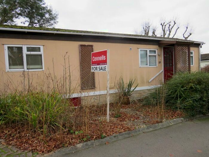 1 Bedroom Park Home For Sale In Hedge Barton, Fordcombe, Tunbridge Wells TN3