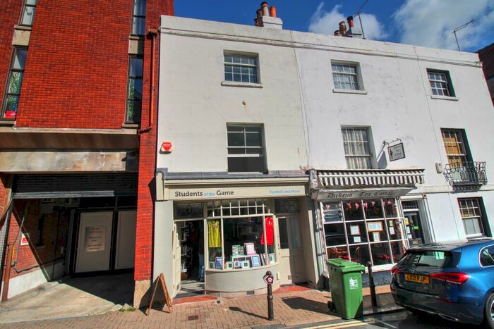 2 Bedroom Apartment To Rent In South Street, Eastbourne, BN21